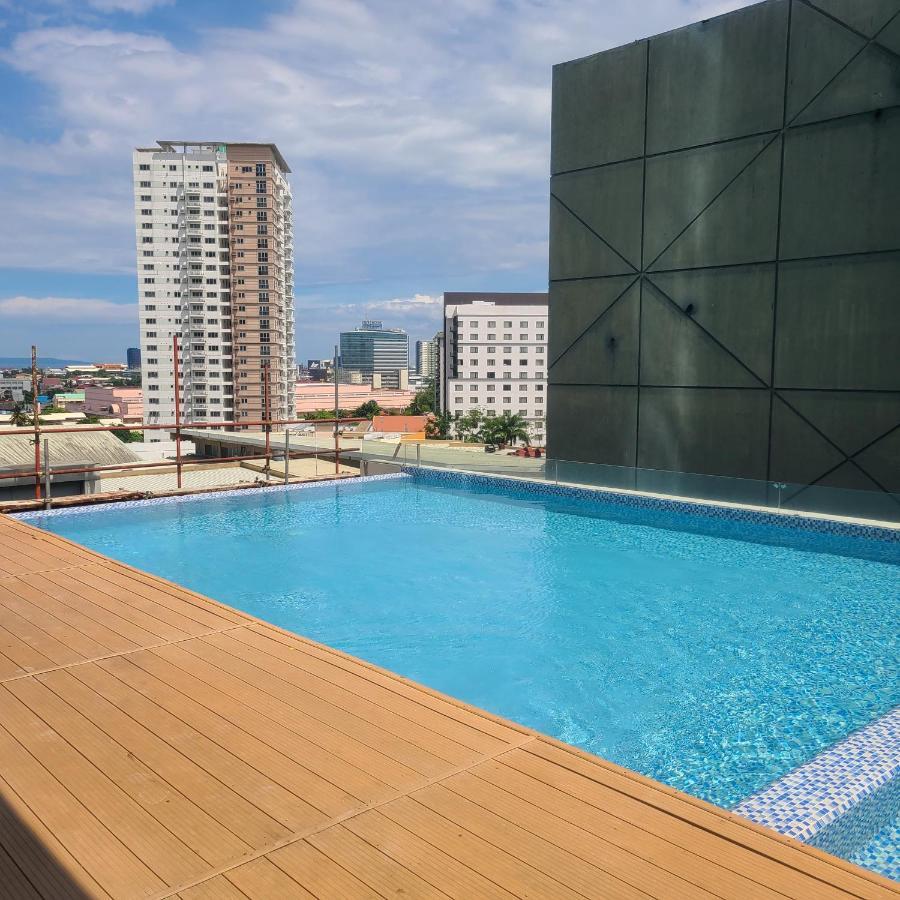 Inspiria Condo Free Airport Pickup For 3 Nights Stay Or More Davao City Exteriör bild